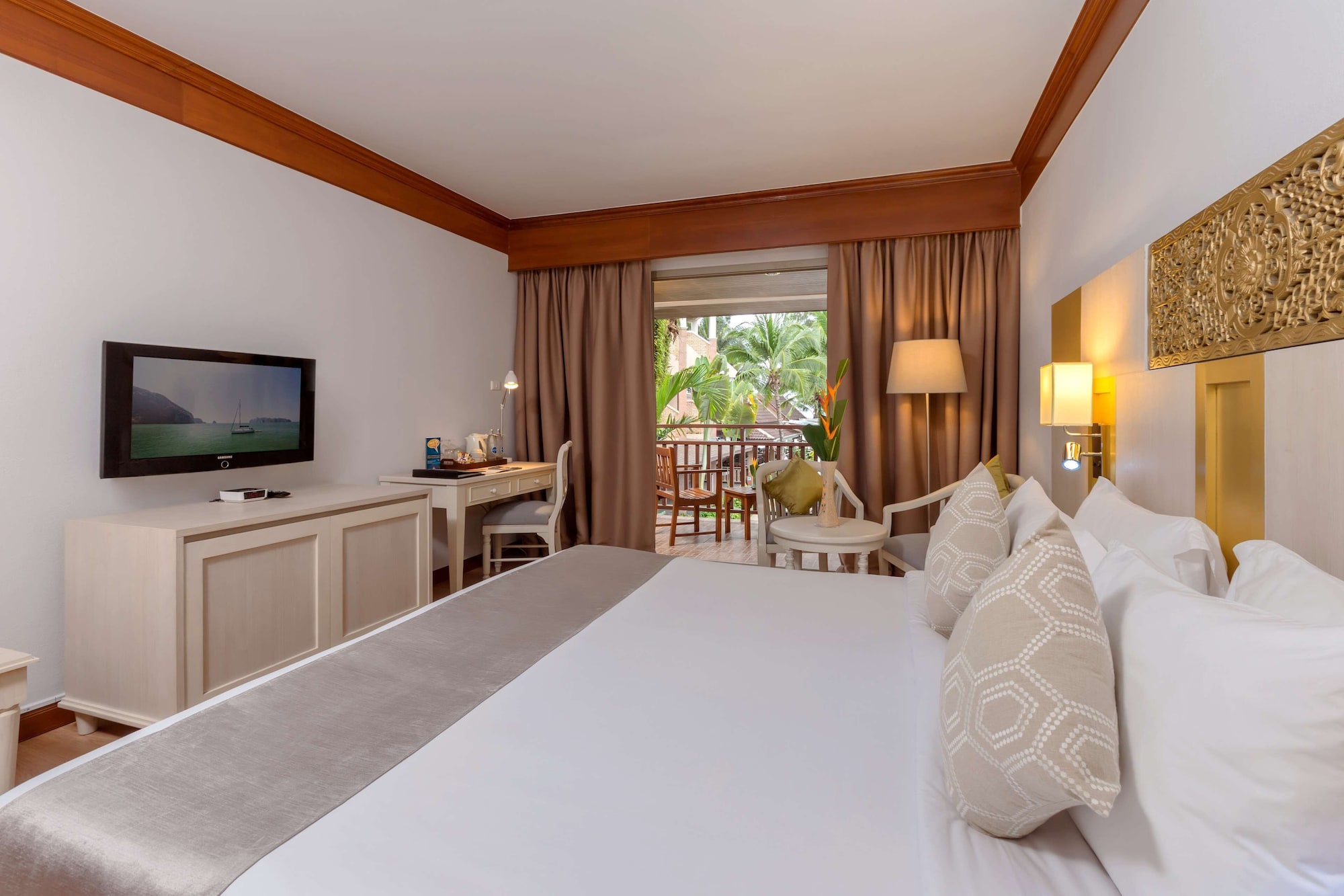 غرفة ديلوكس بسرير كينج بإطلالة على البحر بشرفة، Best Western Premier Bangtao Beach Resort & Spa 4/10