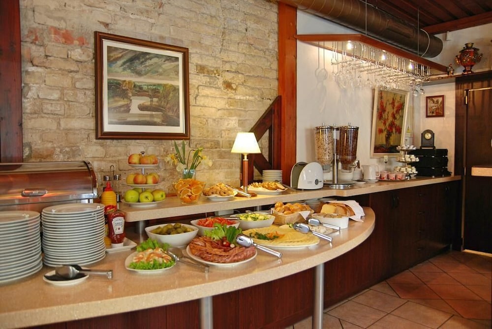 City Gate Hotel 37/49