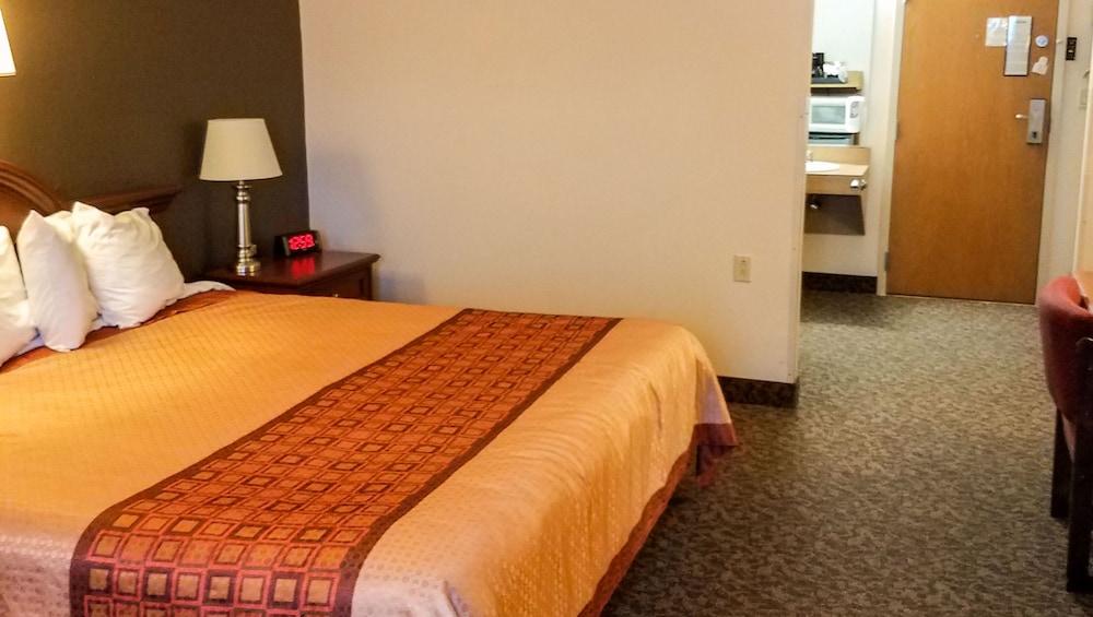 Iveys Motor Lodge Houlton 16/63