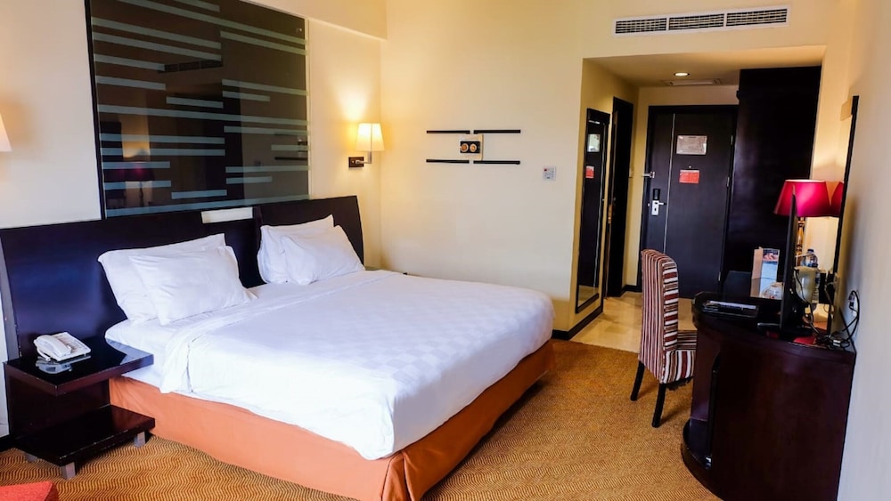 Swiss-Belhotel Silae Palu 14/73