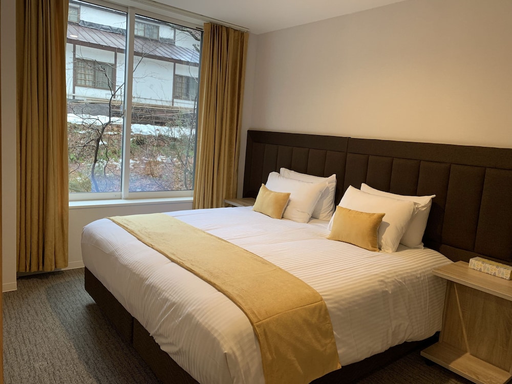 1 BEDROOM, APARTMENT