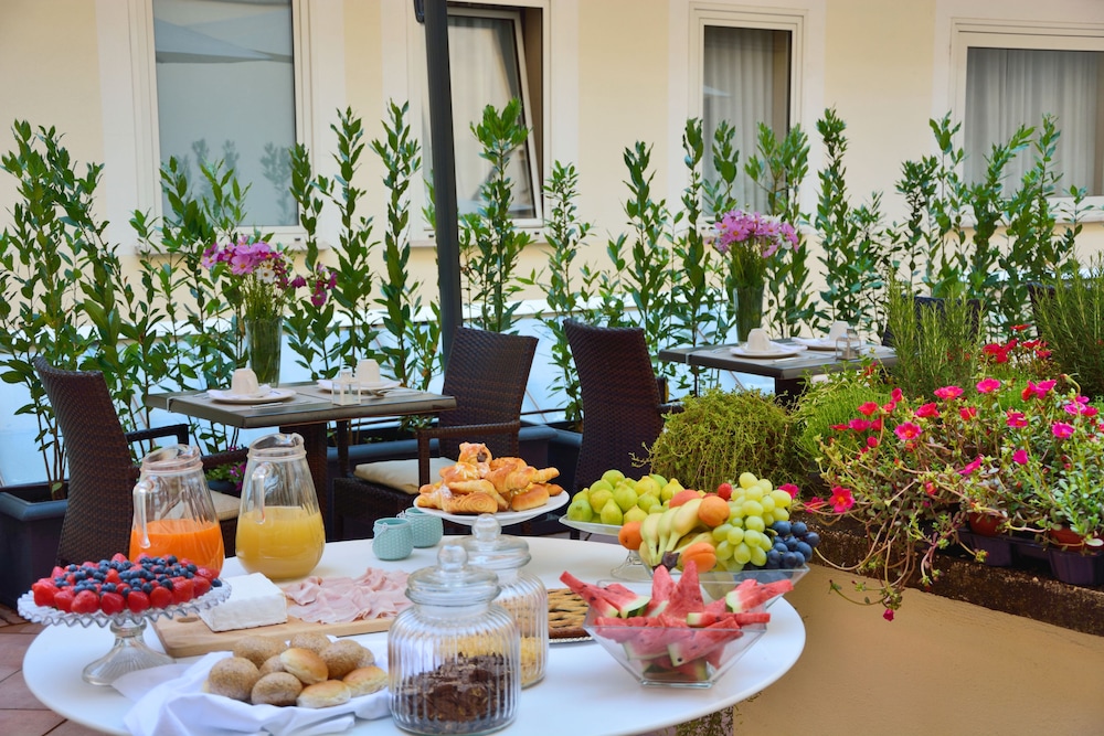 LH Hotel Lloyd Rome 46/53