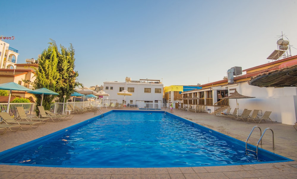 Windmills Hotel Apartments 57/61