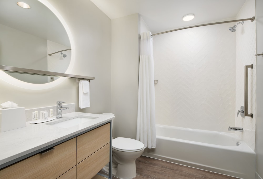 TownePlace Suites by Marriott Plant City 10/48