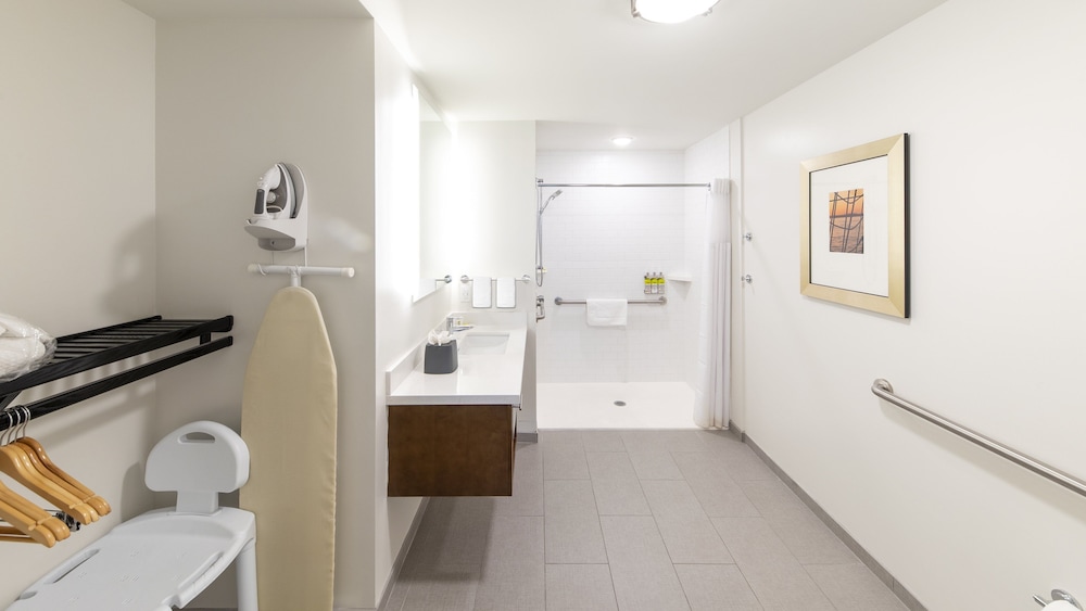 Staybridge Suites Naples Marco Island 23/75