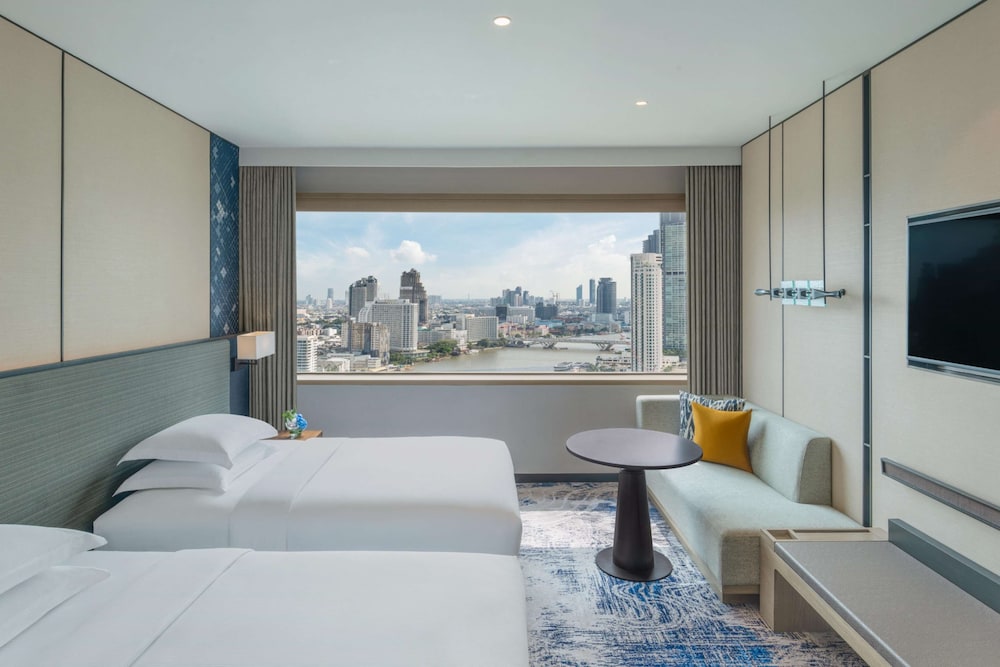 EXECUTIVE, TWIN BEDS, RIVER VIEW, CLUB LOUNGE ACCESS