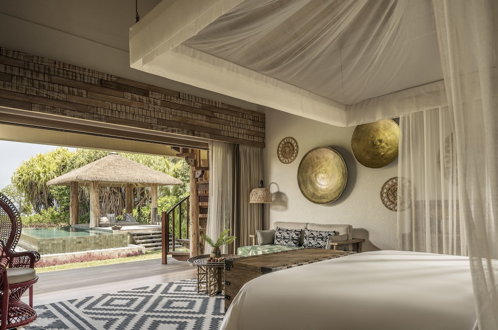 FOUR SEASONS RESORT SEYCHELLES AT DESROCHES ISLAND 13/58