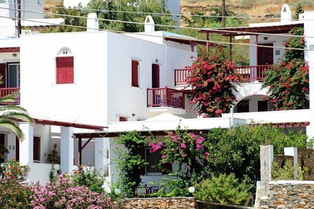Akrogiali Hotel 2/34