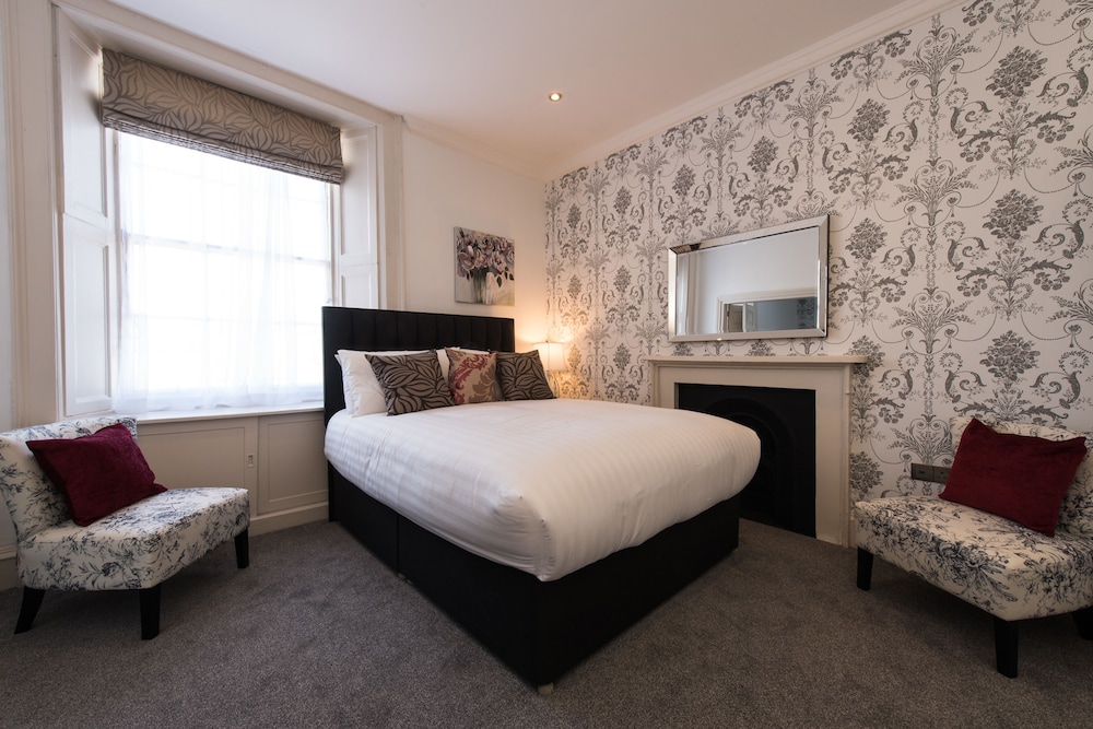 Royal Princes Suites 9/37