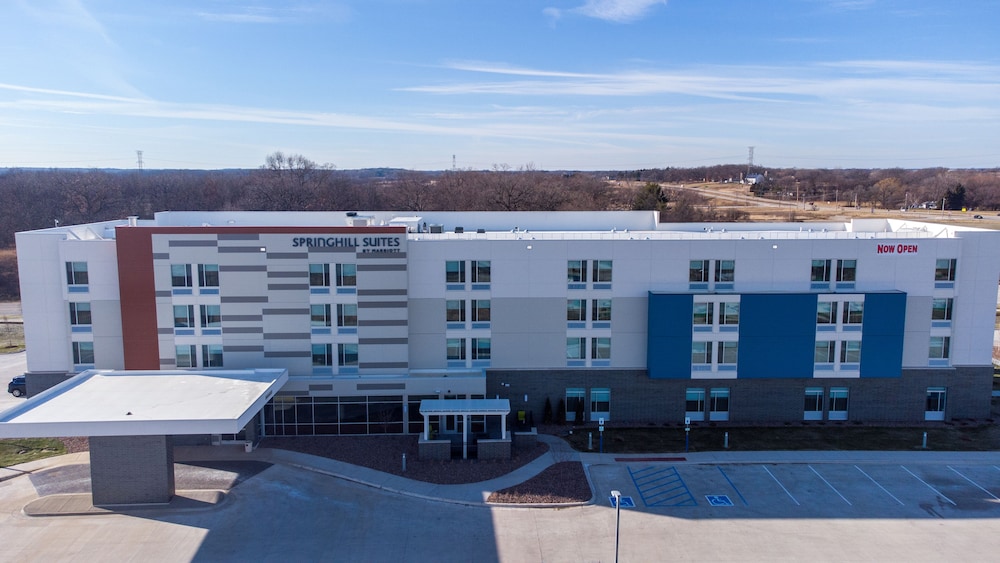 SpringHill Suites by Marriott Kenosha 1/49