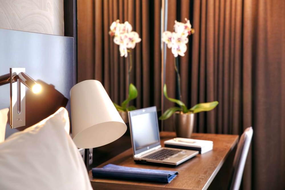 Clayton Hotel Dublin Airport Central 63/72