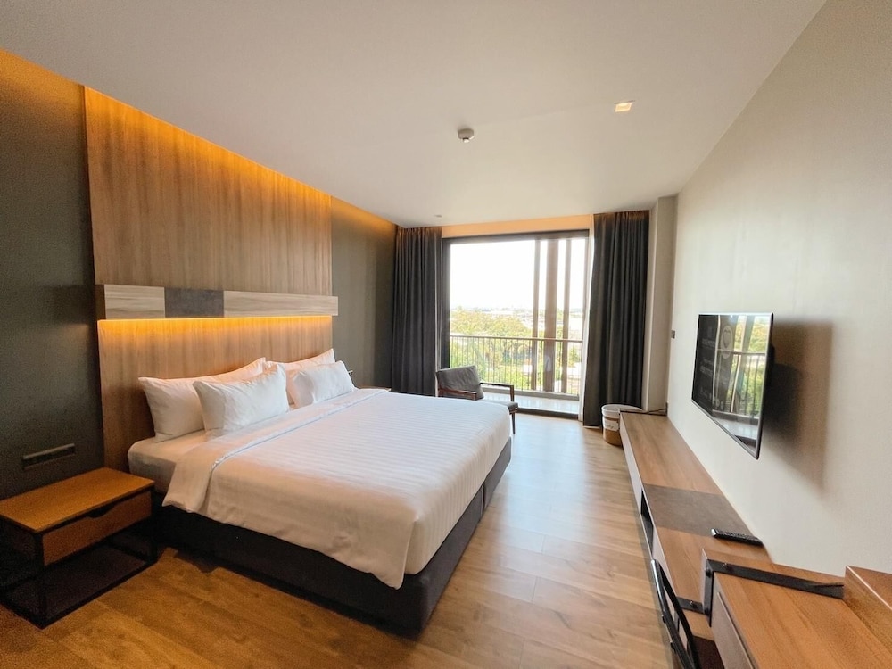 The Teak Hotel Mae Sot 14/50