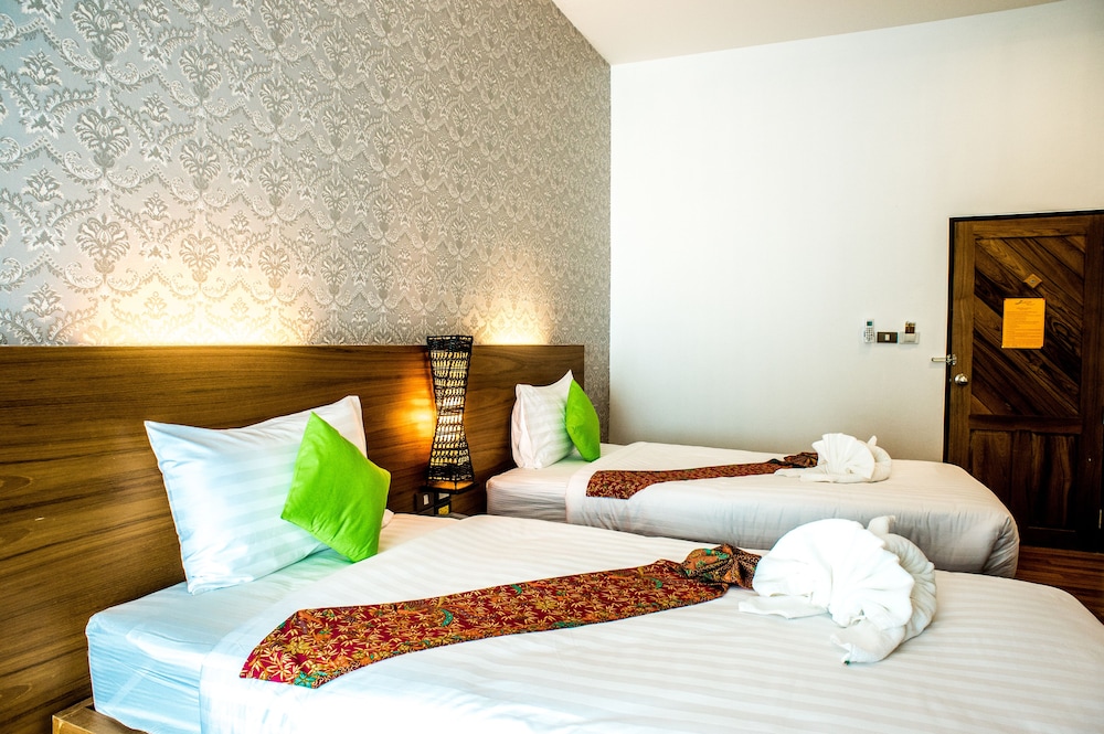 Jingjit Hotel 18/61