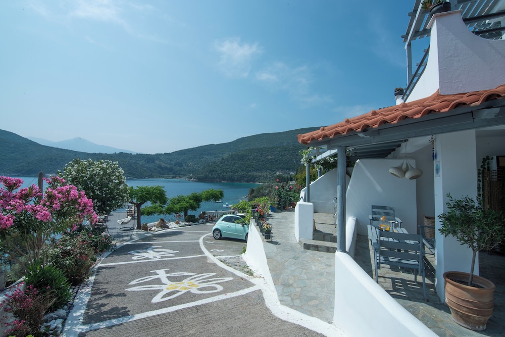 Nafsika Villas 3/49