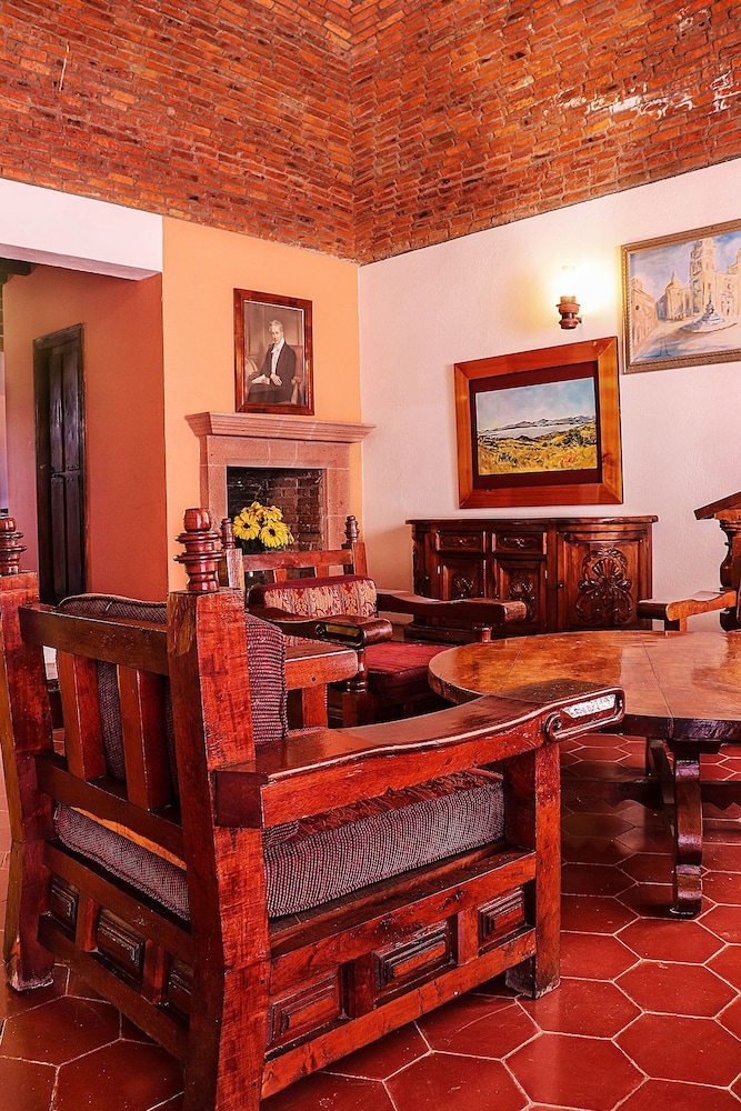 Hosteria Del Frayle 53/69