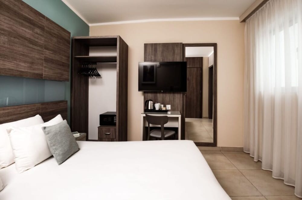 STANDARD, DOUBLE OR TWIN BED