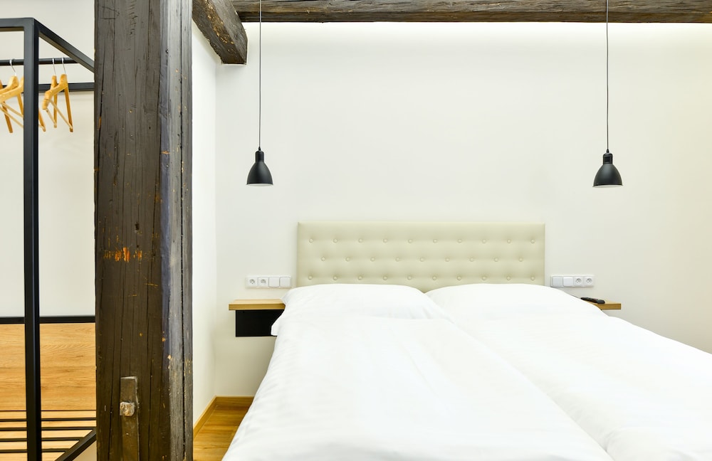 Hotel Garden Court 33/72