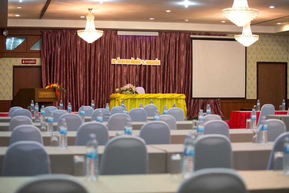 Chaipat Hotel 60/66