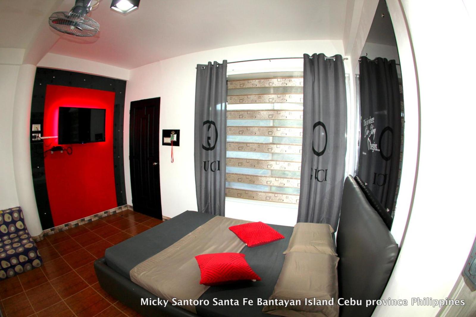 Micky Santoro Hotel & Restaurant 17/50