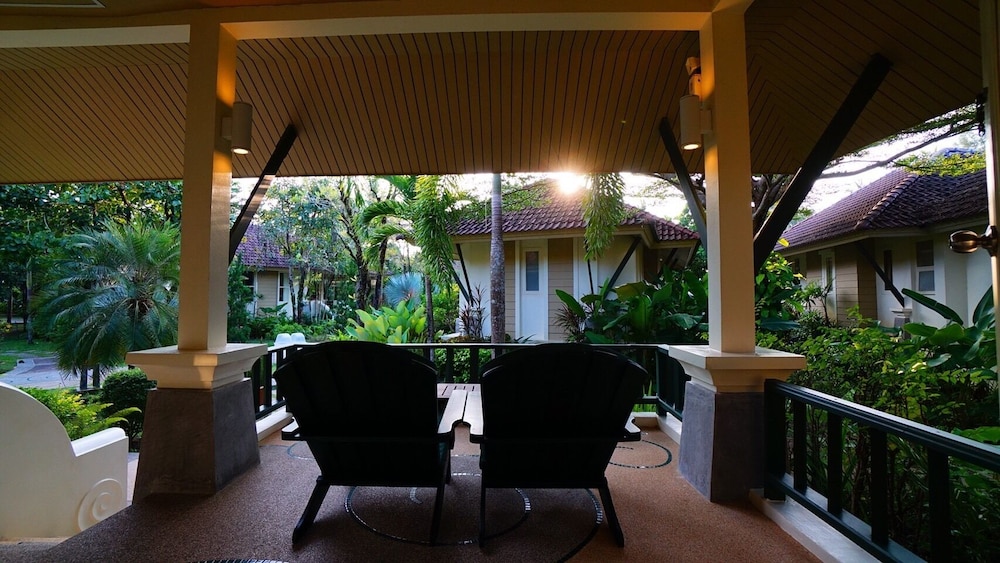Baan Khaolak Beach Resort 20/50