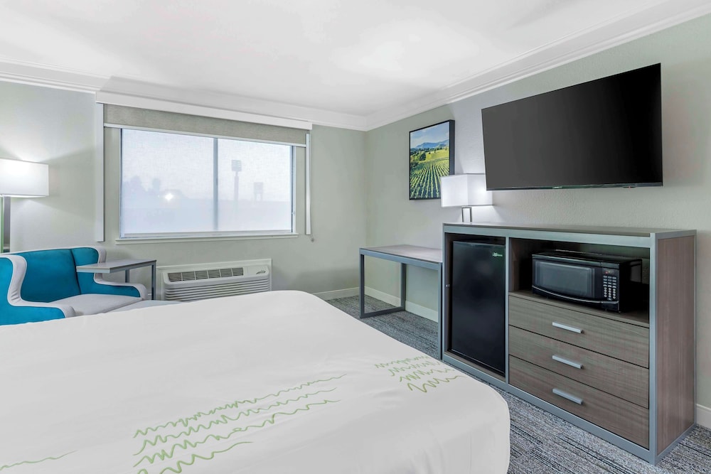 Standard, King Bed