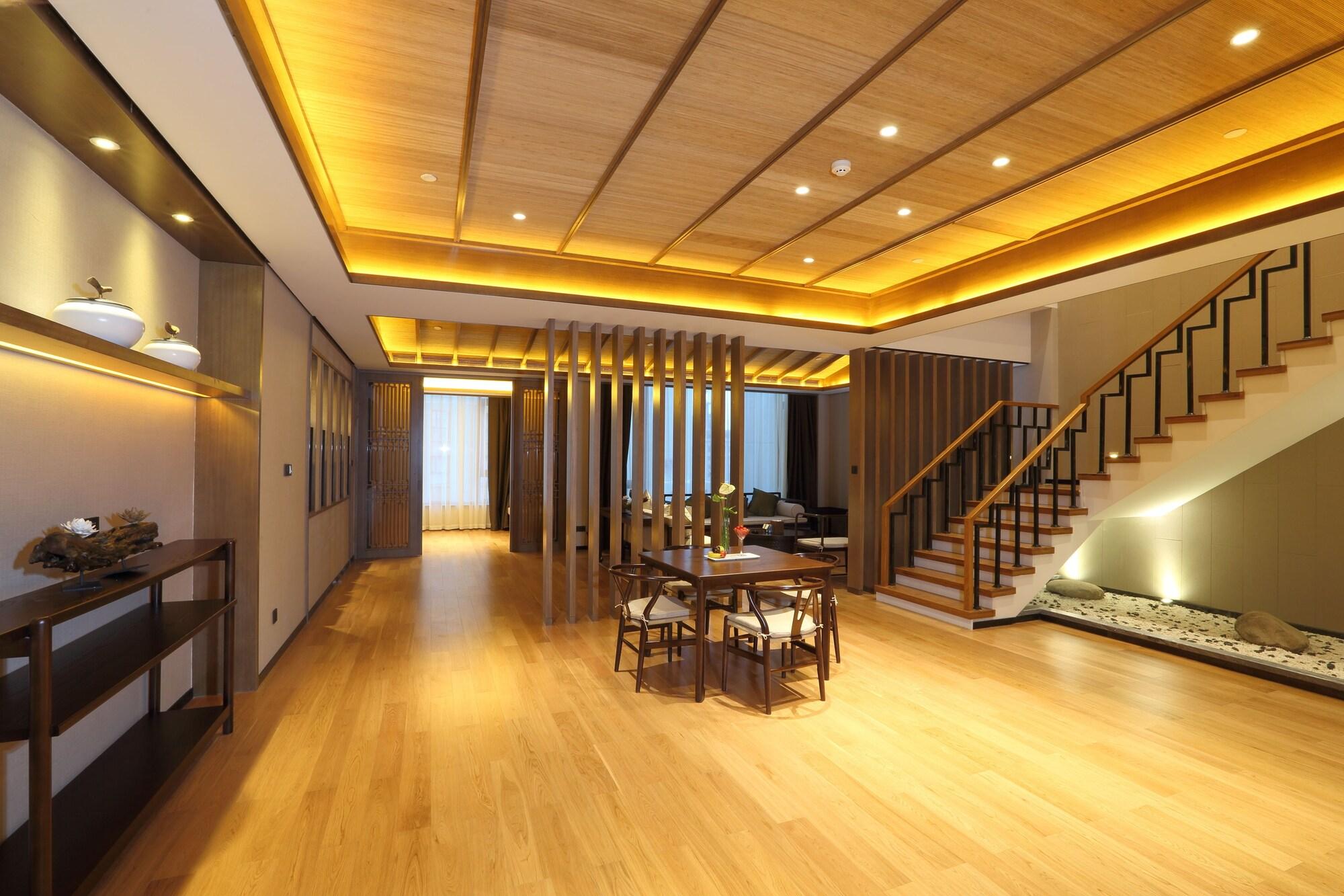 Linhai S And N International Hotel 32/39