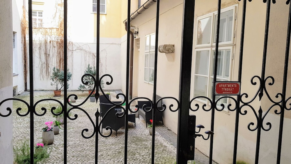 Apartments Tynska 7 23/50