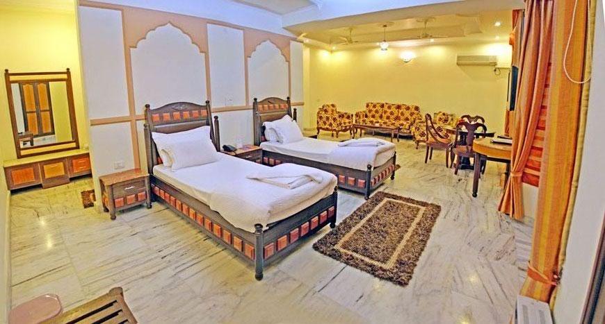 Vasundhara Palace 16/28