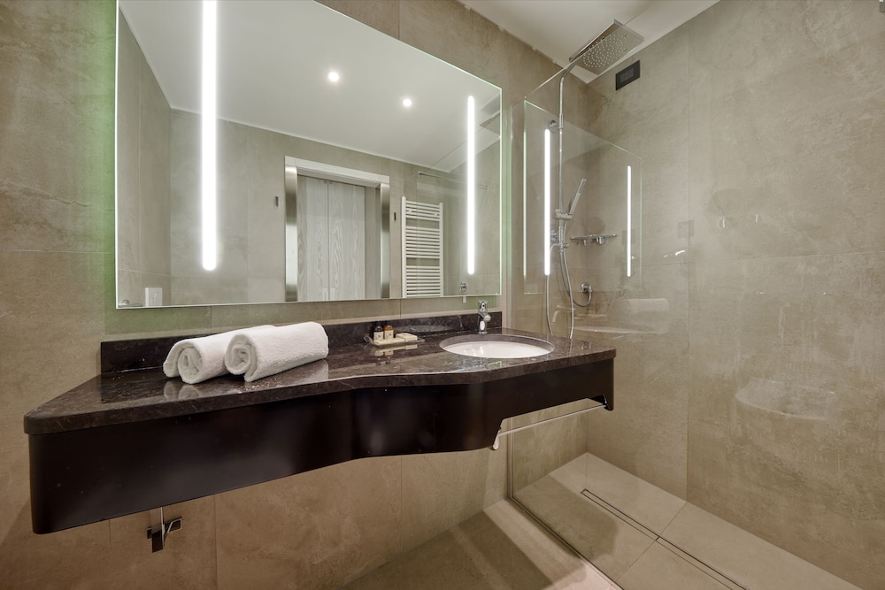 Park Hotel Casimiro Village 62/71