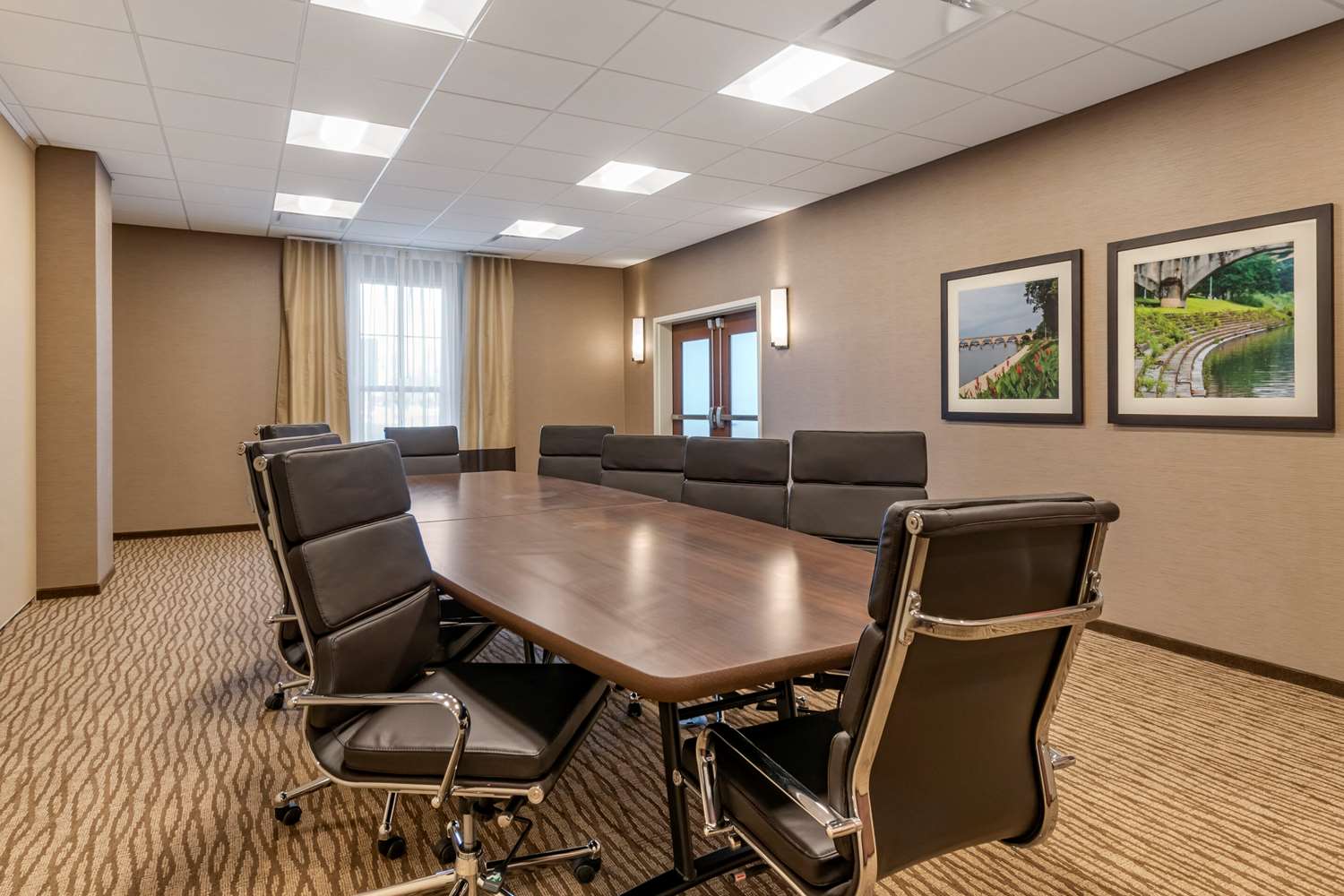 Comfort Suites Camp Hill Harrisburg West 27/29