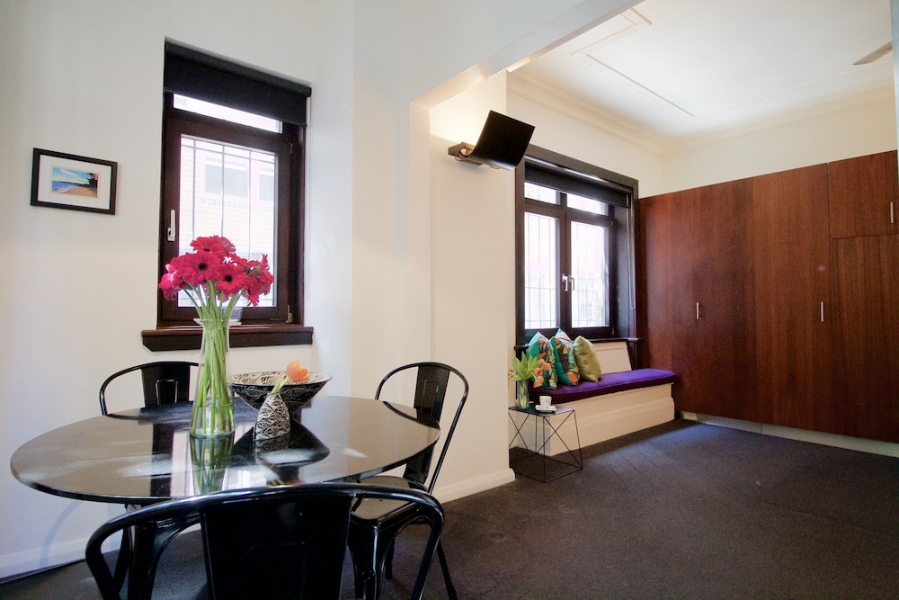 Regents Court Apartments 33/50