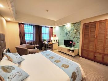 Senior, King Bed