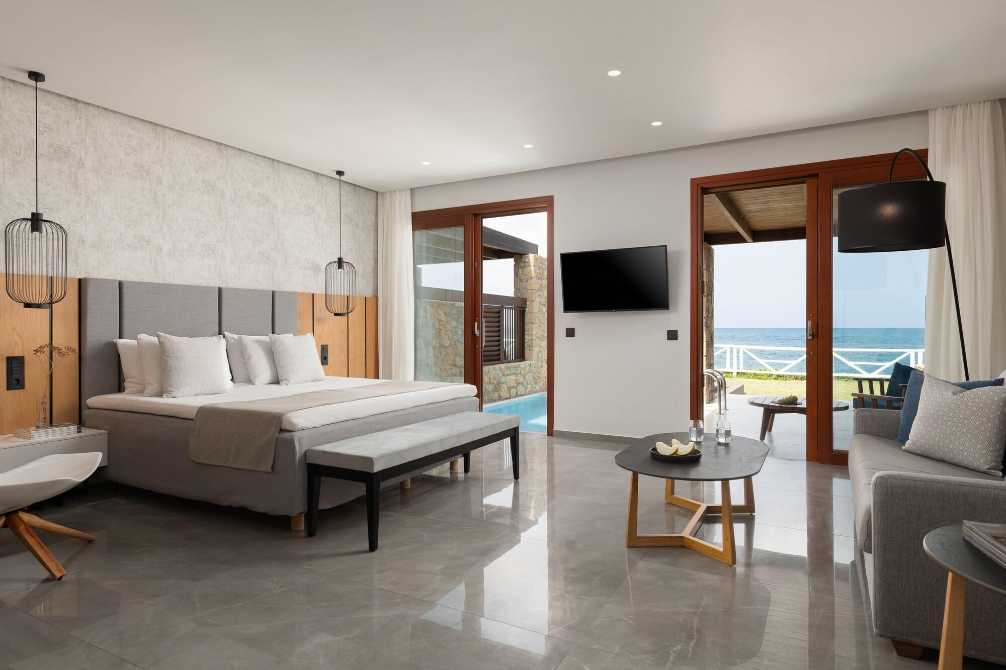 Junior Suite, Beach Front, Private Pool
