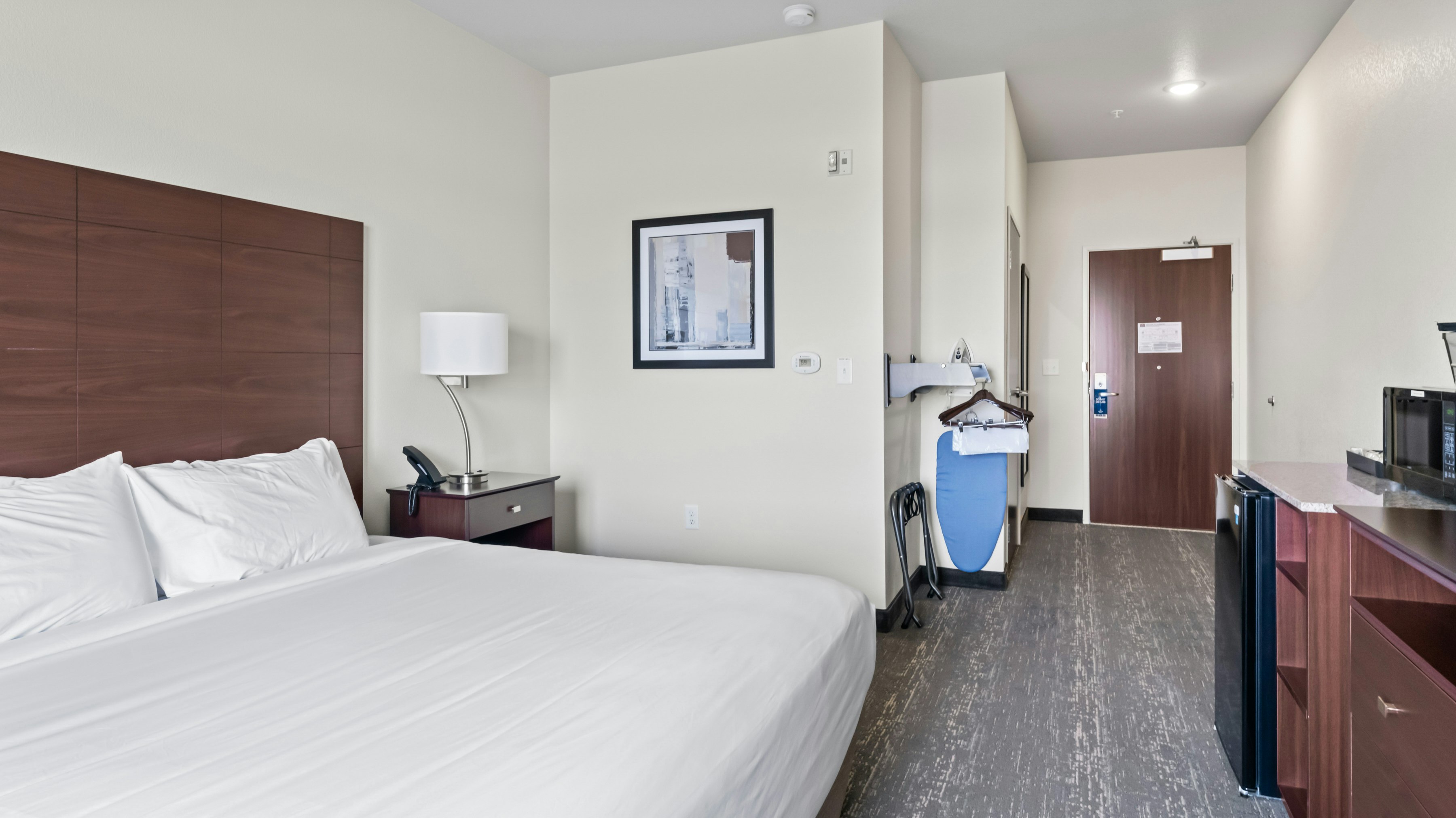 Cobblestone Inn & Suites - Julesburg 10/50