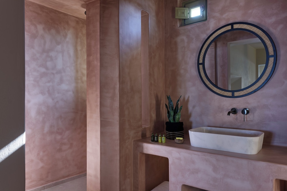 Aeon Suites - Adults Only By Mr and Mrs White 78/78