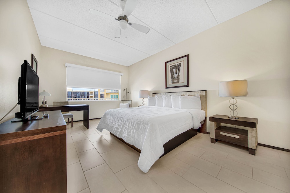 Peninsula Island Resort Spa All Suites 10/66