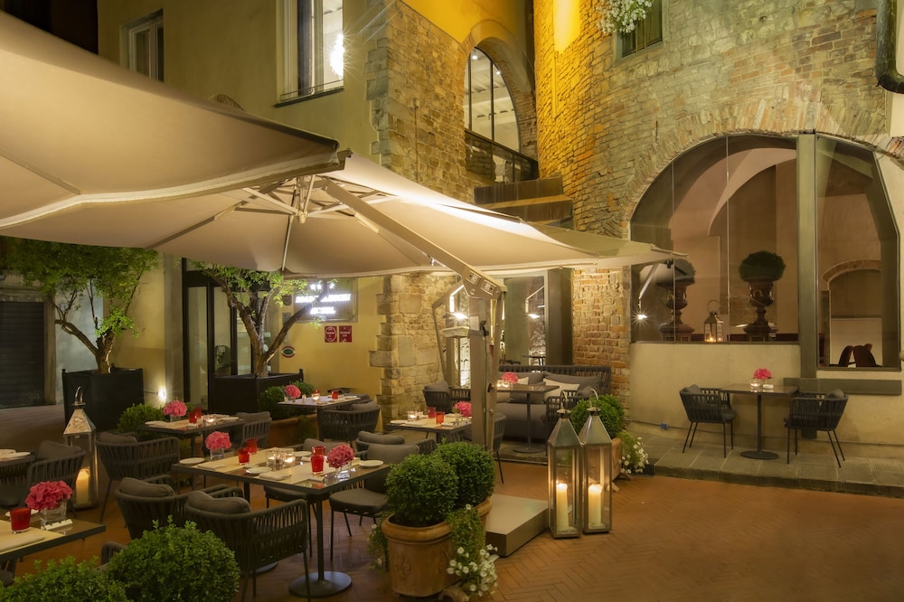 Brunelleschi Hotel Florence 46/72