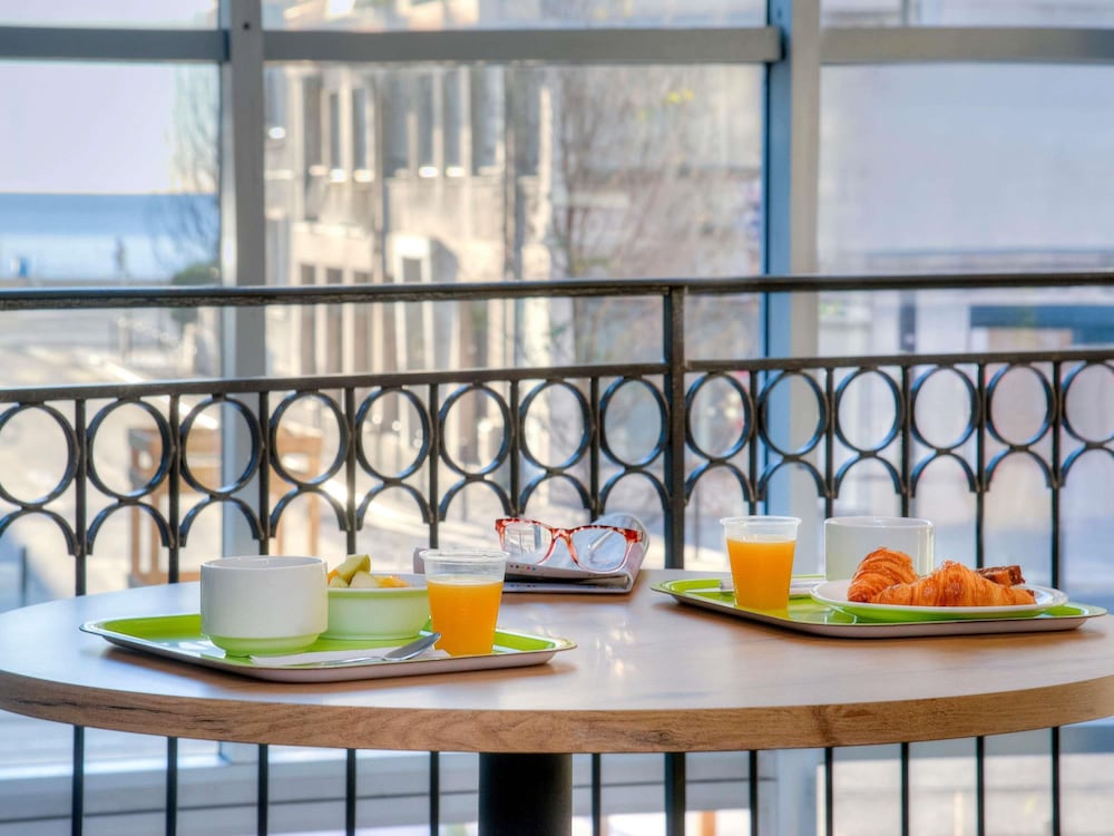 IBIS BUDGET NICE CALIFORNIE LENVAL 55/78