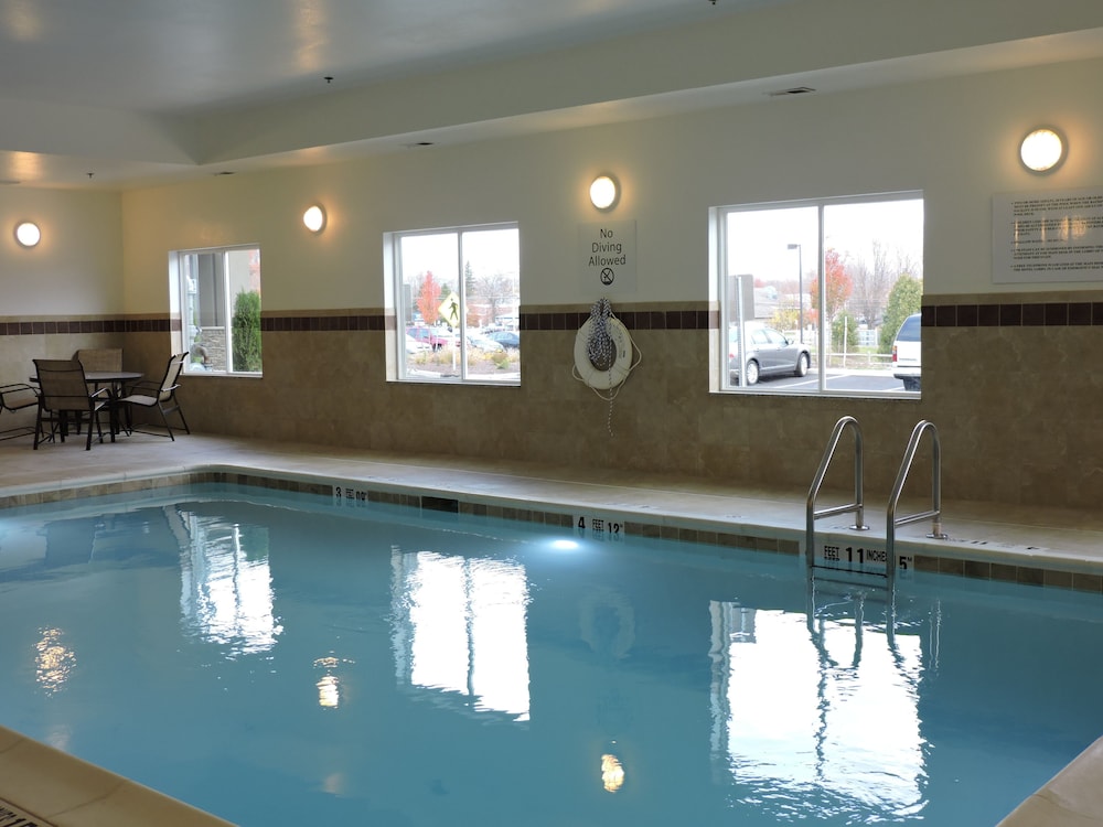 Holiday Inn Express And Suites Montgomery 66/76