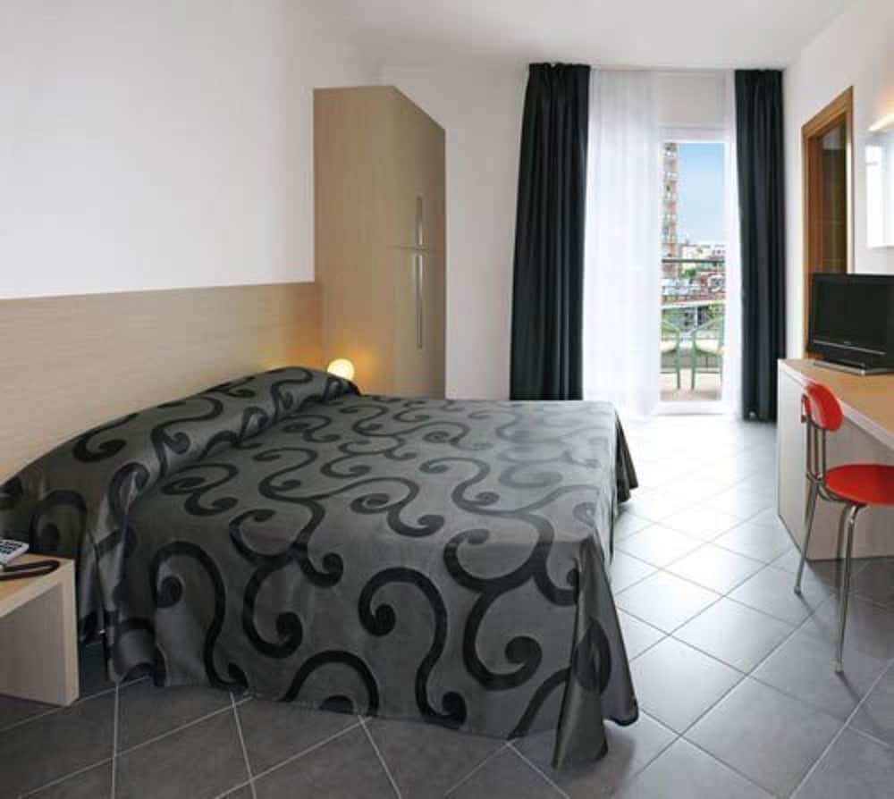 Hotel Eden 5/62