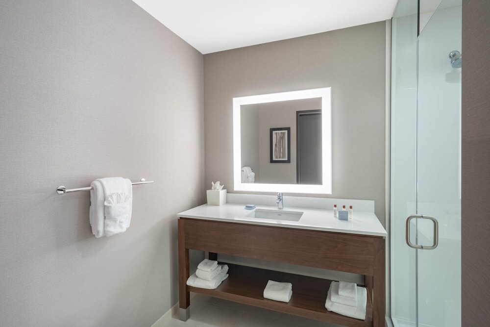 Courtyard by Marriott Seattle SeaTac Airport 49/49