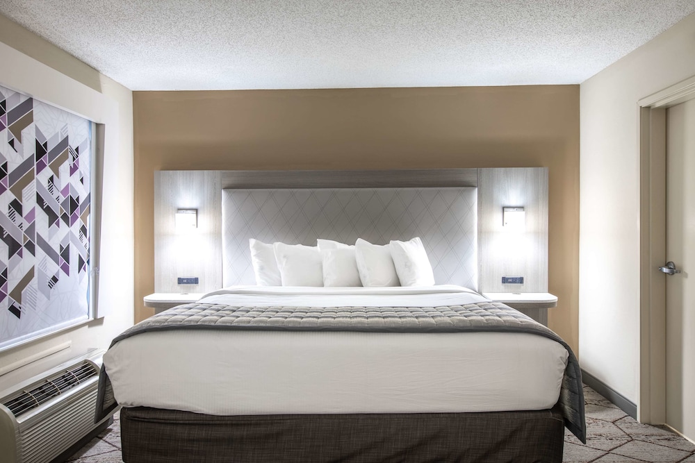 Wingate By Wyndham Charlotte Speedway Concord 16/69