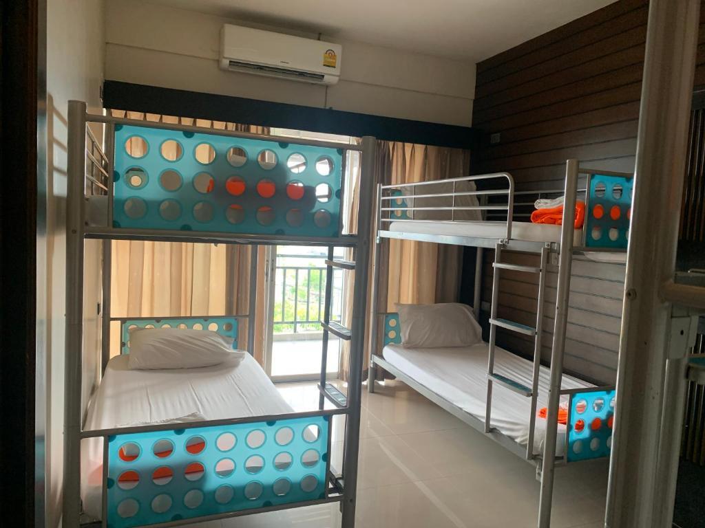 MIXED DORM, 4 BEDS