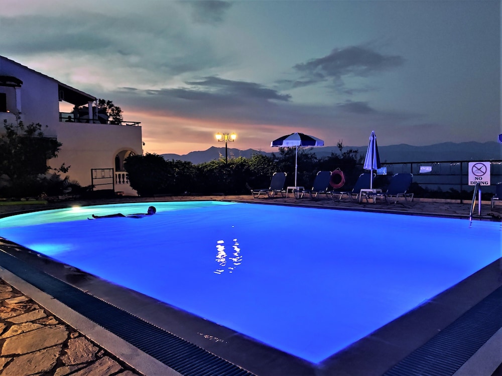 Dionysos Apartments 34/67