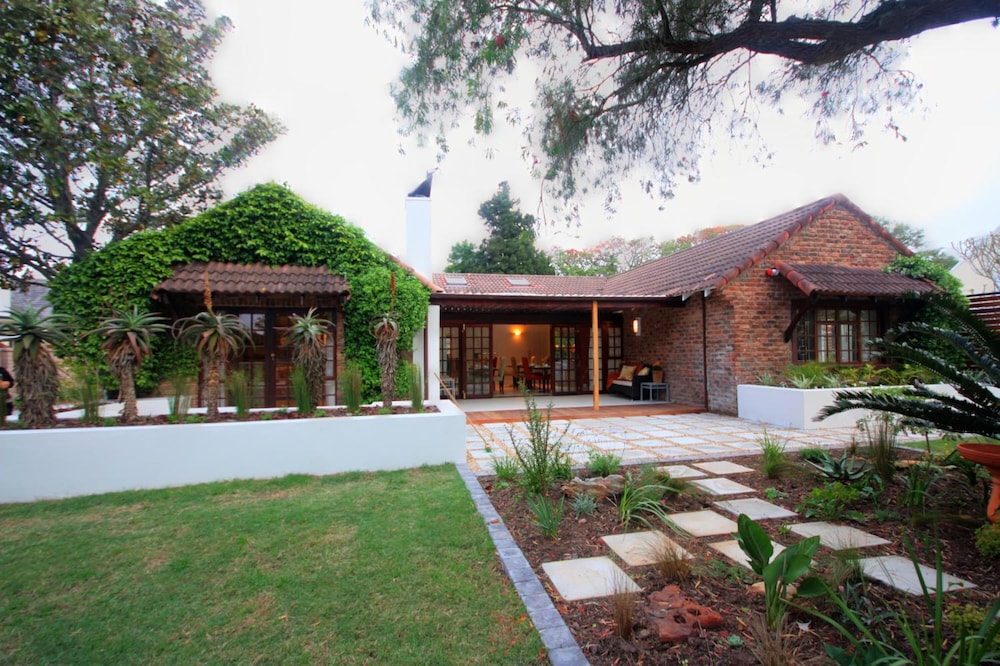 Gardenview Guest House 2/49