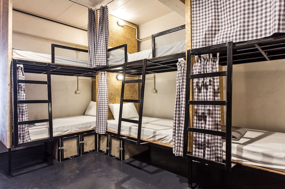 Stockhome Hostel Ayutthaya 27/30