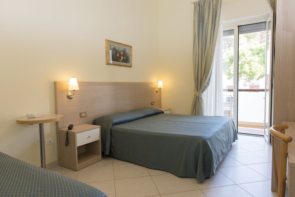 Hotel Parrini 7/50