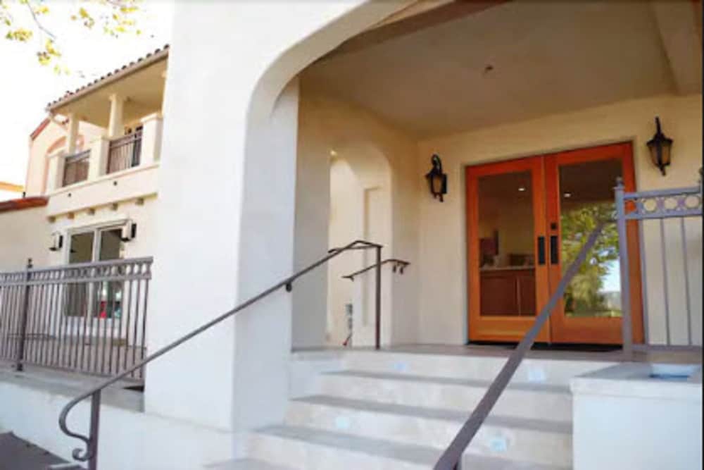 Bella Capri Inn 11/58