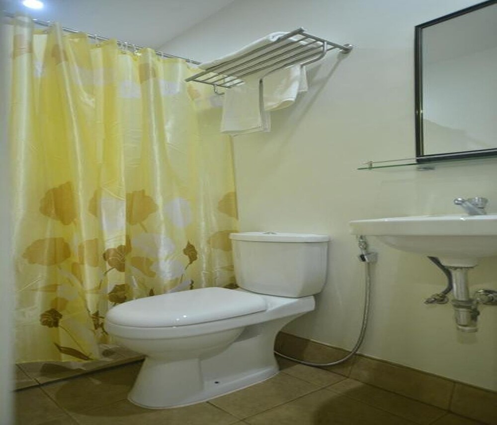 Metro Vigan Inn 68/70