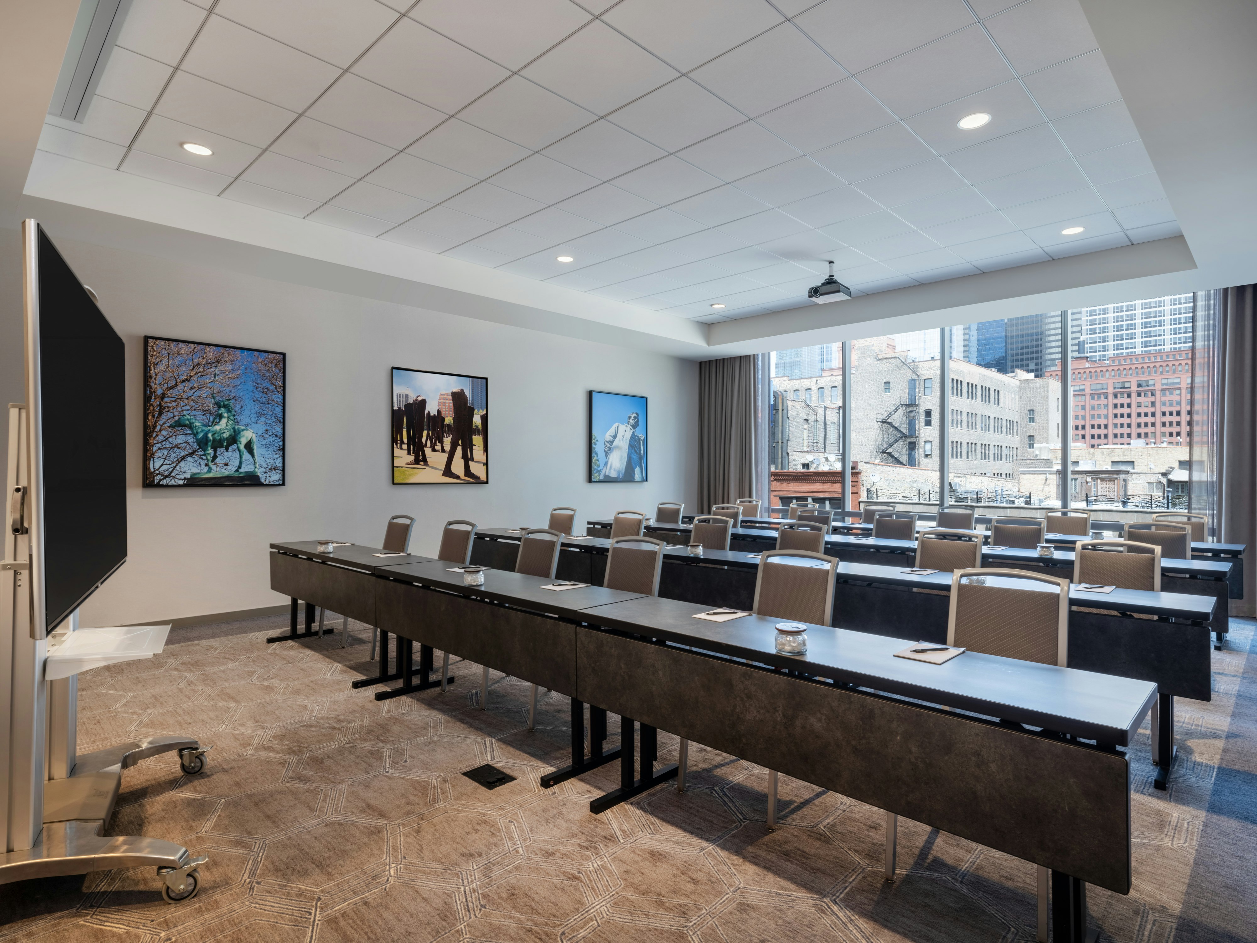 Homewood Suites by Hilton Chicago West Loop Fulton Market Area 43/48